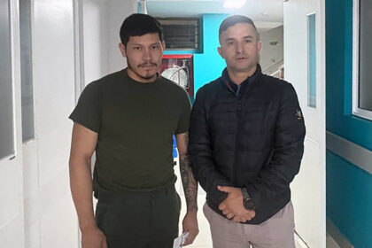 evadare incredibila in columbia cu mainile legate un soldat si a dezarmat paznicul s a aruncat in rau si a fugit 4 zile prin munti 6aa12f4a8d0f6