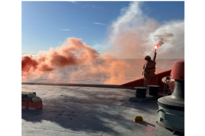 foto atentie explozie urmata de incendiu si salvarea victimelor la marea neagra 6a9fb1de0c3dd
