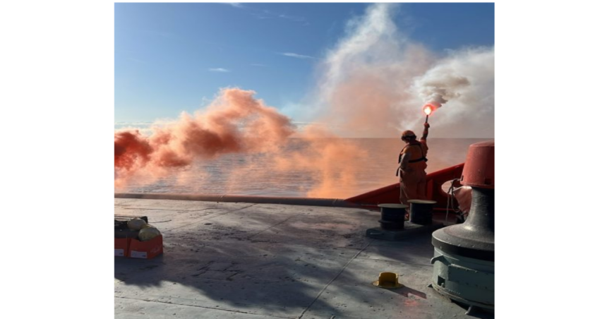 foto atentie explozie urmata de incendiu si salvarea victimelor la marea neagra 6a9fb1de0c3dd