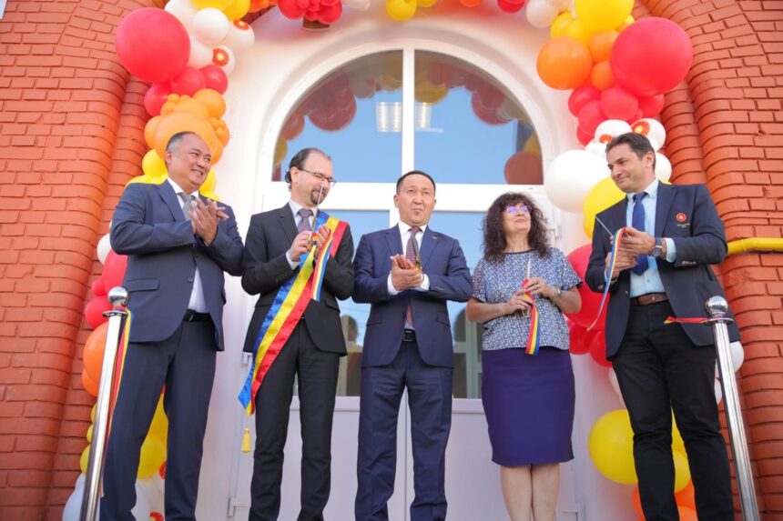 foto rompetrol si primaria municipiului ploiesti inaugureaza o noua scoala primara pentru comunitate 6a9eadb6635b8