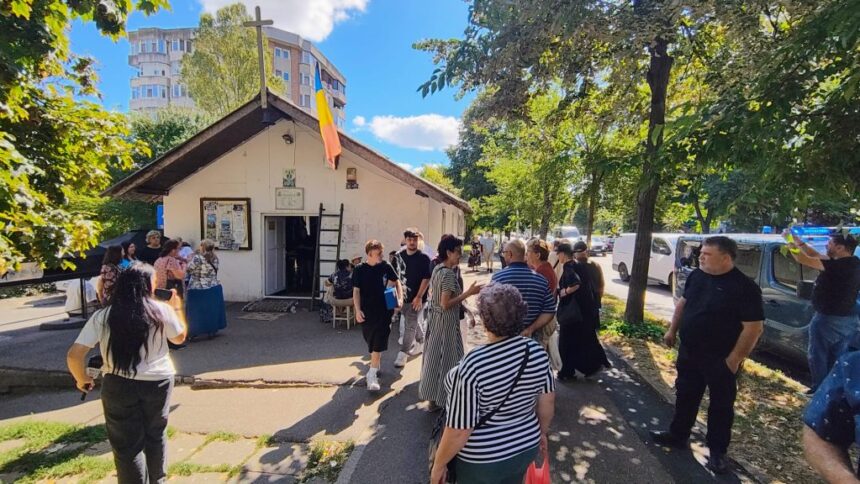 foto video a inceput evacuarea bisericii izvorul tamadurii cunoscuta ca biserica de pe trotuar unii oameni noi ne supunem legilor de sus 6aa13ba03116a