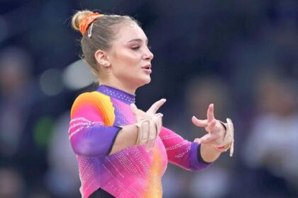gimnasta de la csm constanta sabrina voinea a dominat concursul de selectie de la deva 6aa05f8a9ec93