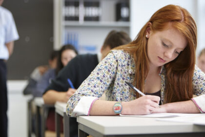 guvernul a aprobat premii pentru absolventii cu media 10 la evaluarea nationala si bacalaureat cati bani vor primi 6a994d4e952f9