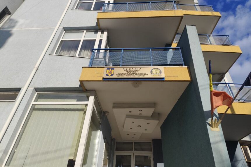 inspector din cadrul abadl cercetat de dna constanta pentru luare de mita a fost plasat sub control judiciar 6a9fdf90acaac