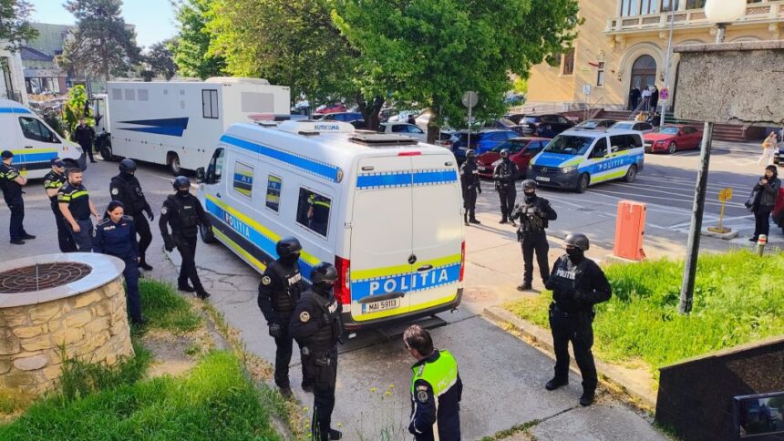 interceptari intr un mega dosar cu 26 de inculpati care spargeau case prin metoda chei mincinoase 6ab9875be8af2