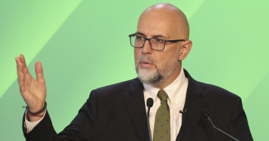 kelemen hunor senatorul lorant antal nu a avut mandat de la udmr sa fie in avionul bucuresti mykonos 6aa030a9a0cdb