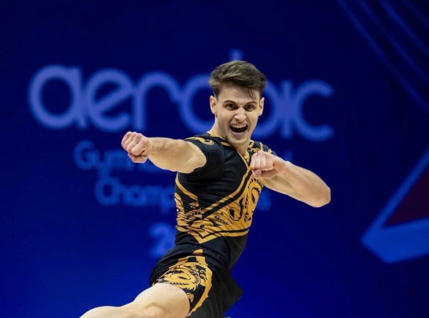 leonard manta de la csm constanta pe podium la mondialele de gimnastica aerobica 6aa8489ecfbc6