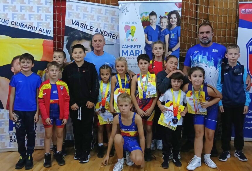micii luptatori de la cs navodari au urcat pe podium de 8 ori la campionatele nationale 6abb82725fcd4
