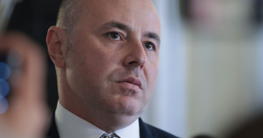 muraru pnl proiectul privind ziua tricolorului e o intelegere psd aur si un santaj la adresa udmr pentru a vota un guvern psd 6aa2c716af331