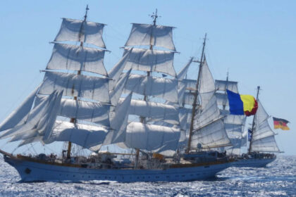 nava scoala mircea revine la constanta dupa o calatorie de 5 luni velierul a ajuns pana in sua si a parcurs 14 000 de mile marine 6aa3eae3193b9