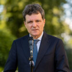 news alert nicusor dan prima reactie dupa violentele din piata victoriei actele de vandalism sunt inacceptabile si trebuie sanctionate drastic 6aa94d055464a