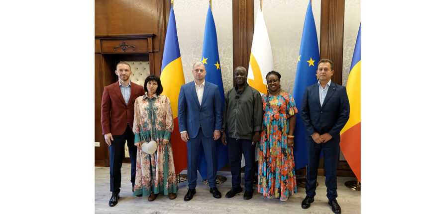 noul ambasador al republicii cote divoire s a intalnit cu directorul cn apmc mihai teodorescu in prima sa vizita in portul constanta 6a9fe314bd4b6
