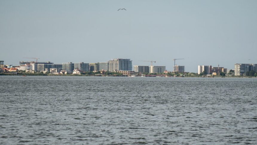 o noua investitie in mamaia imobil cu functiuni mixte pe un teren cu iesire la lacul siutghiol 6aab150262c46