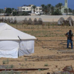 o recolta de speranta o familie reconstruieste intr un cort singura banca de seminte din gaza 6a9bc9bf023a6
