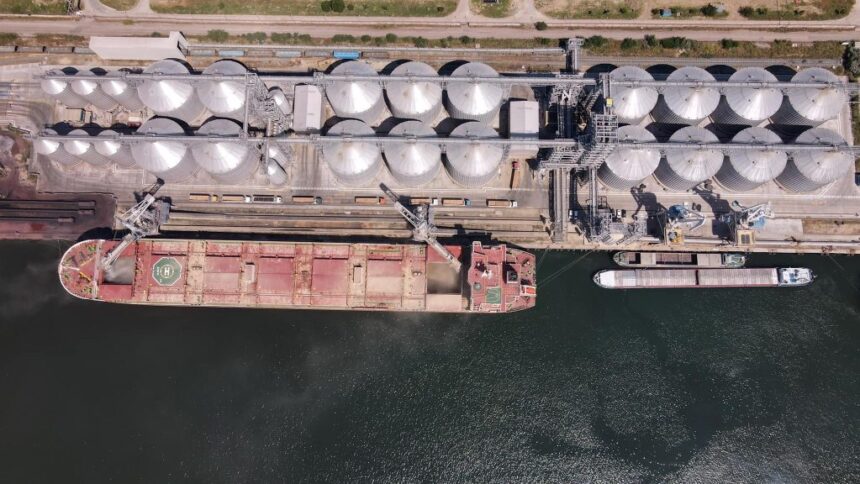 s a ales ca ul companiei comvex sa pentru urmatorii 4 ani operatorul portuar va construi cu 63 milioane de euro un nou terminal de ingrasaminte in dana 84 a portului constanta 6ab1691823112