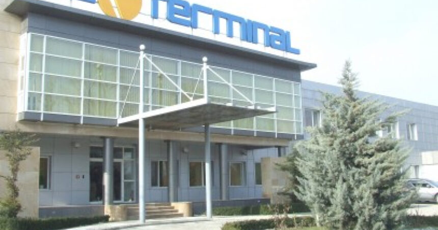salariatii oil terminal anunta greva generala ce revendicari au si cum reactioneaza conducerea companiei 6a986c510a737