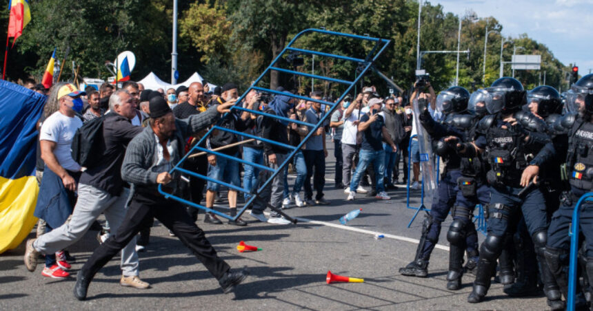 sase noi mandate de arestare dupa violentele din piata victoriei trei protestatari in arest preventiv iar alti trei la domiciliu 6ab5005cc4188