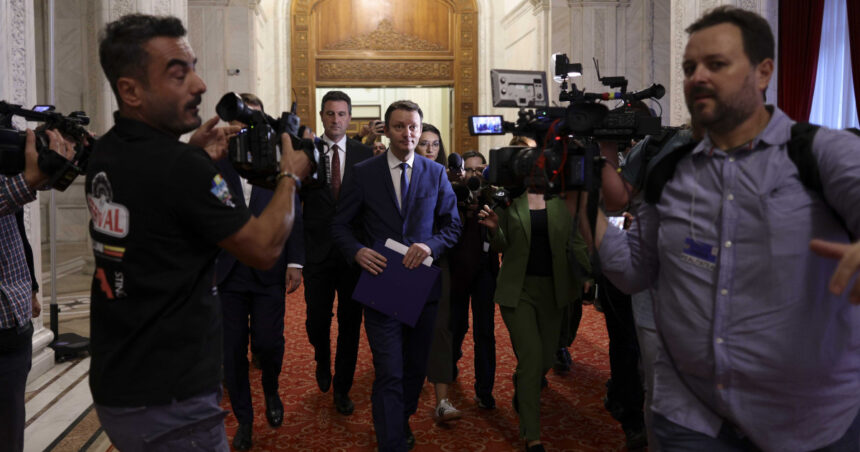 tanczos barna alergat de muresan pe holurile parlamentului am lucrat cu multi premieri sunteti cu conditia fizica cea mai buna 6ab7b8736708e