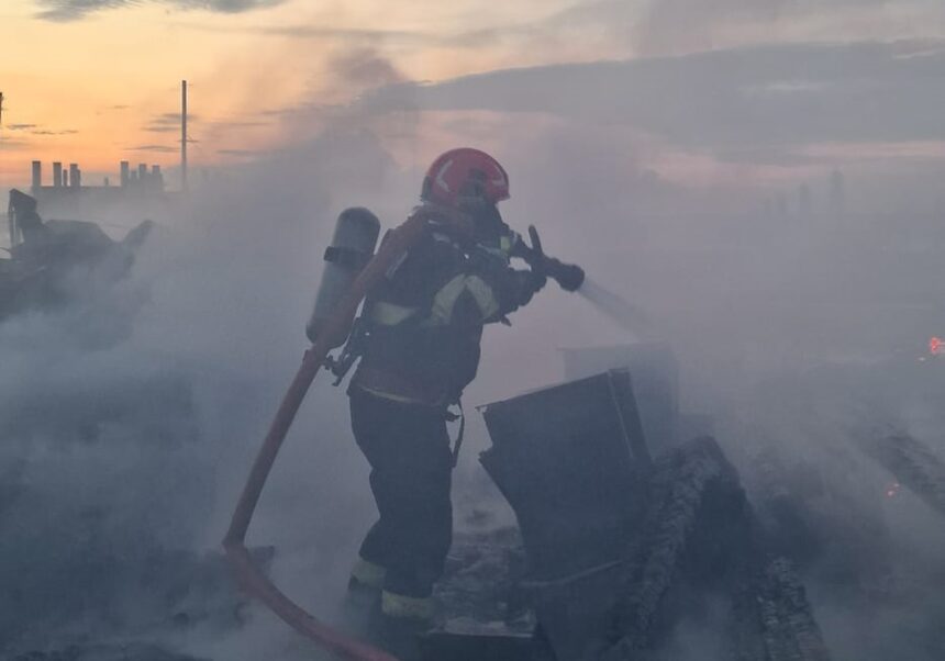 tir in flacari in navodari au fost chemati pompierii 6ab692e505253