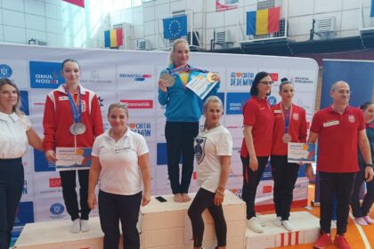 tripla de aur pentru sabrina voinea de la csm constanta la campionatele nationale de gimnastica 6aae6f8636895