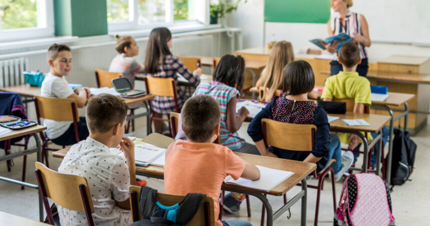 vacanta de toamna 2026 pentru elevi cand sunt primele zile libere din noul an scolar 6a97a069091dd