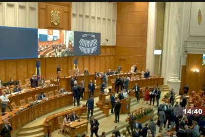 video a inceput votul in parlamentul romaniei pentru guvernul siegfried muresan sunt prezenti 313 parlamentari din 464 6abcfcbc50619