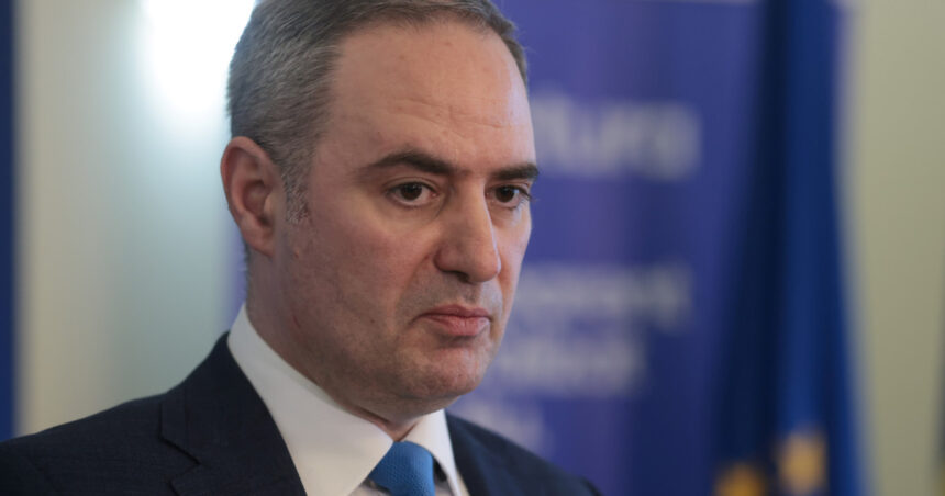 video deficitul scade dar pericolul ramane ce spune ministrul finantelor despre viitorul economic si ratingul romaniei 6a99c85d3bcb6