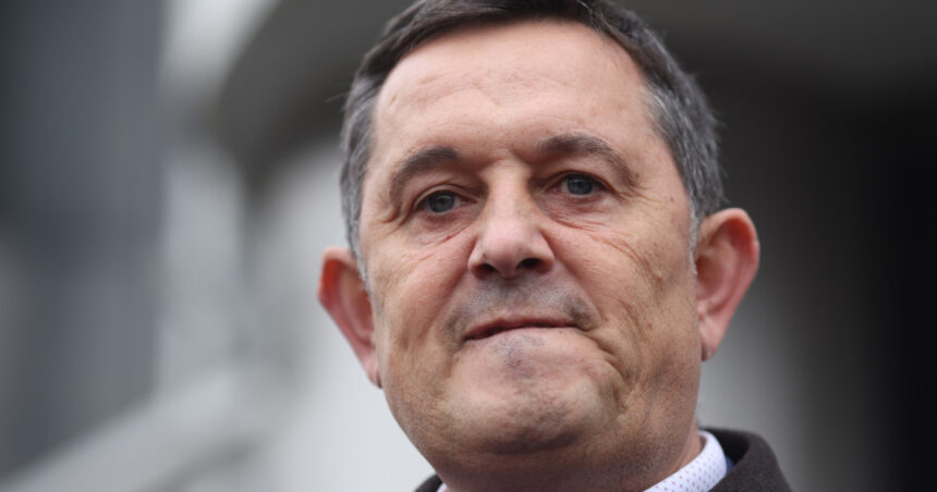video gheorghe piperea aur dupa nominalizarea lui siegfried muresan nu vom vota daca se tine de cuvant acelasi lucru va face si psd 6aac1a3bf2402