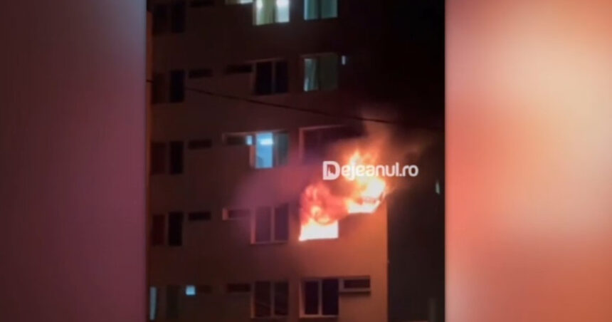 video incendiu intr un camin studentesc din cluj napoca 200 de tineri evacuati in toiul noptii trei au avut nevoie de oxigen 6ab91b8bdd874