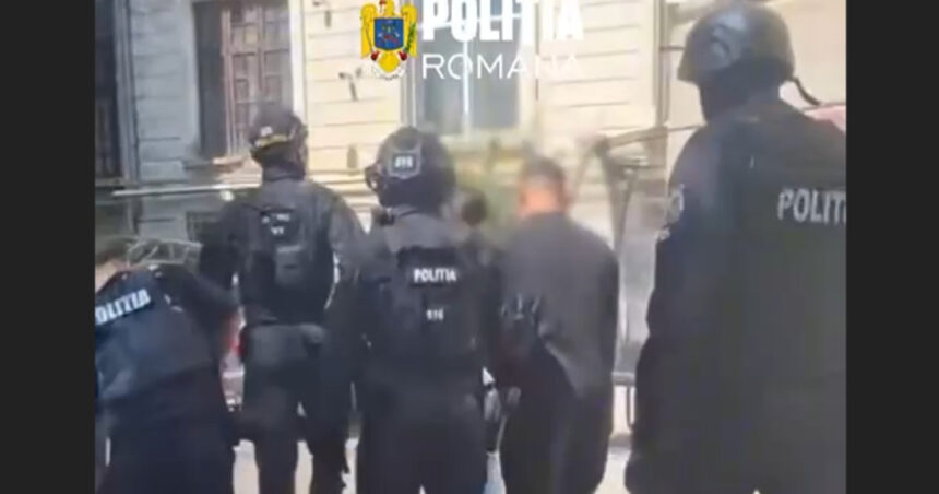 video metoda falsul accident folosita pentru a obtine mii de lei de la soferi in bucuresti perchezitii si trei persoane retinute 6a991f9ae9c29