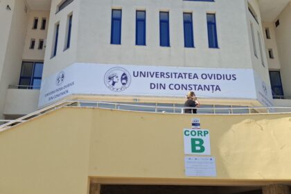 video perchezitii dna la universitatea ovidius sunt cautate probe privind fraudarea unor examene 6a9a817fb1ff5