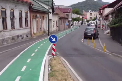 video primaria din baia mare a fost amendata pentru ca a construit o pista de biciclete care sunt nemultumirile oamenilor 6aa515bc35e50