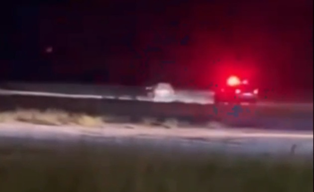 video se credea in filmele politiste americane un individ a fugit de politisti la mangalia si a fost urmarit inclusiv pe plaja 6ab79b2180c3c