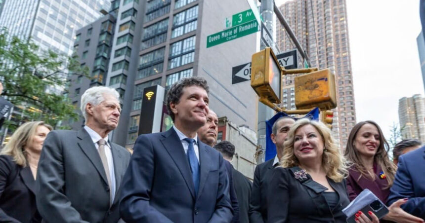 videofoto nicusor dan a dezvelit la new york placuta the queen marie of romania corner si s a intalnit cu comunitatea romaneasca 6ab2a3a448f54