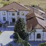 vila de 1 000 de metri patrati scoasa la vanzare in constanta pentru 32 milioane de euro 6aab0367e1624