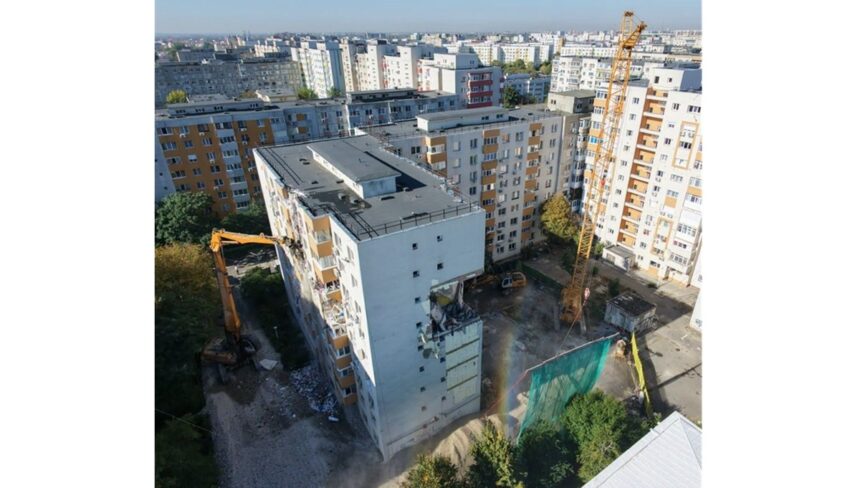 a inceput demolarea controlata la blocul din rahova afectat de explozia de anul trecut interventie exceptionala premiera in romania spun autoritatile locale 6ac3da811dc11