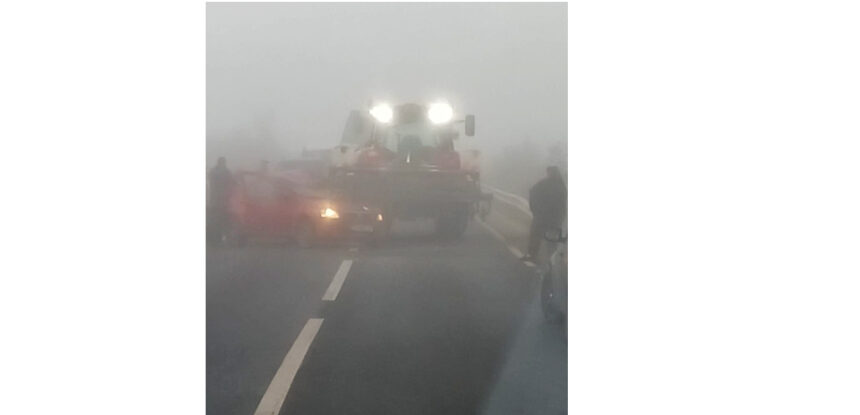 accident rutier intre poiana si ovidiu un tractor si un autoturism s au ciocnit 6ac877c2d7109