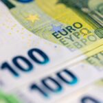 ancheta la vama otopeni au disparut 700 000 de euro retinuti la un control sacul in care se aflau plini cu coli de hartie 6adf7f829c5f3