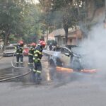 arde un autoturism pe strada postei din ovidiu 6acb335cb9818