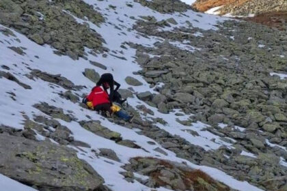 bucurestean de 66 de ani mort in muntii fagaras dupa ce a cazut 200 de metri 6ac000575ef01