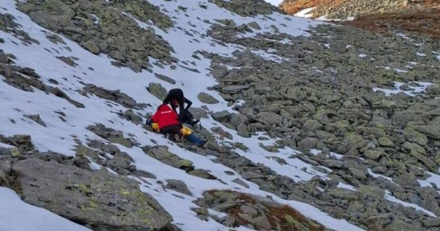 bucurestean de 66 de ani mort in muntii fagaras dupa ce a cazut 200 de metri 6ac000575ef01