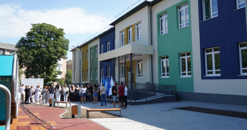 ce se schimba pentru scolile romanesti din ucraina dupa modificarea legii educatiei explicatiile autoritatilor de la cernauti 6adb9e55b864e