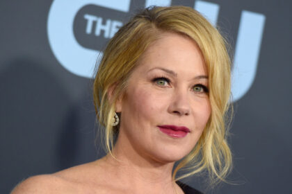 christina applegate a fost diagnosticata gresit cu scleroza multipla de ce este dificil de identificat aceasta boala 6ae59fce21a72