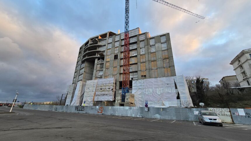 compania care construieste imobilul cu 9 etaje din portul tomis se intereseaza de terenurile din zona vezi aici ce documente a emis primaria constanta 6ac3f31e032fa