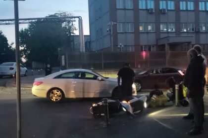 constanta accident intre un autoturism si un scuter pe badea cartan 6ac91275a4af1