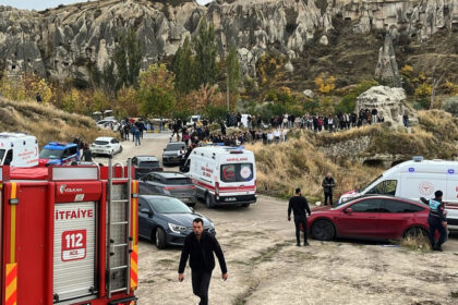doi morti si un ranit in turcia dupa ce o alunecare de teren a provocat prabusirea unei stanci in cappadocia 6ae367b9c662f