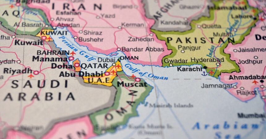 doua nave lovite de proiectile in stramtoarea ormuz pe fondul conflictului dintre sua si iran 6acf26468b785