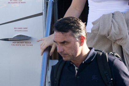flavio bolsonaro a ajuns in sua pe o ruta ocolitoare dupa infrangerea in alegerile prezidentiale din brazilia 6ae2242f816ac
