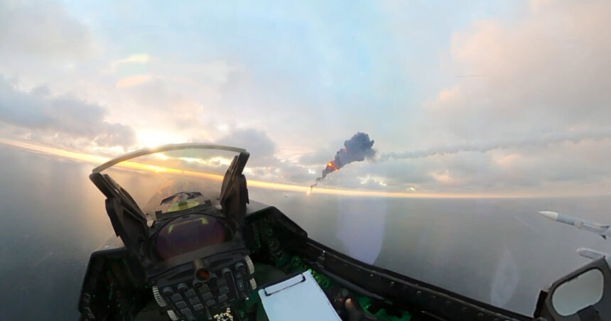 foto imagini spectaculoase de la misiunea de sambata cand doua drone au fost doborate de avioane f 16 deasupra marii negre 6ad499c6d33bf