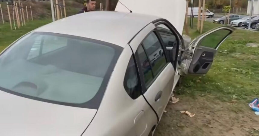 foto o masina a patruns intr un loc de joaca pentru copii in bistrita soferita resuscitata 6ae227b605335